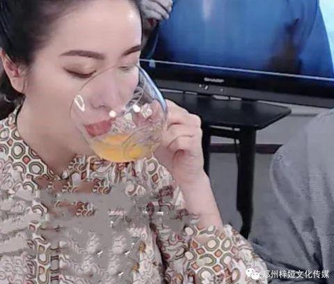 娱乐吃瓜女艺人被拉黑是真的吗